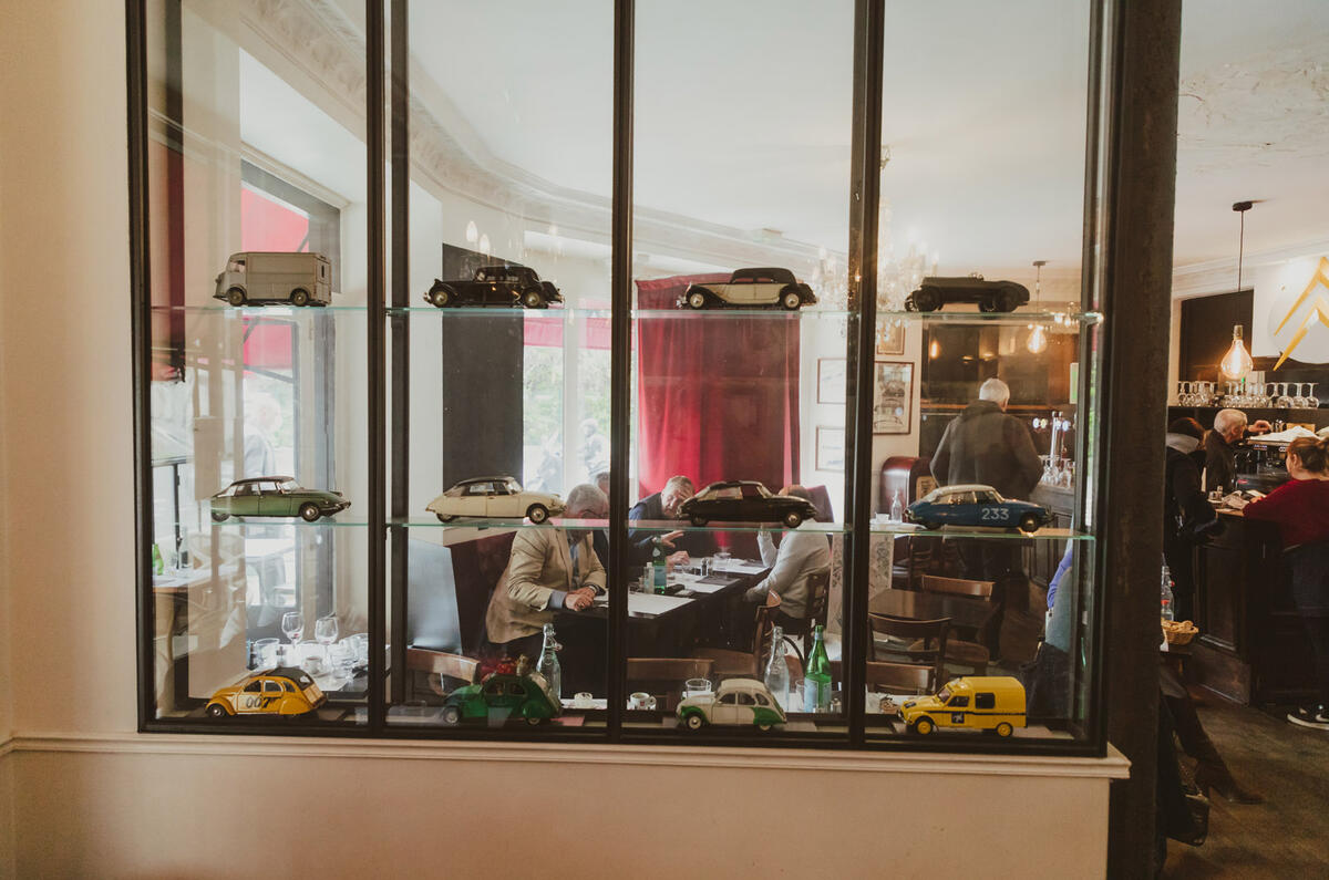 90 vincent cobe citroen bar