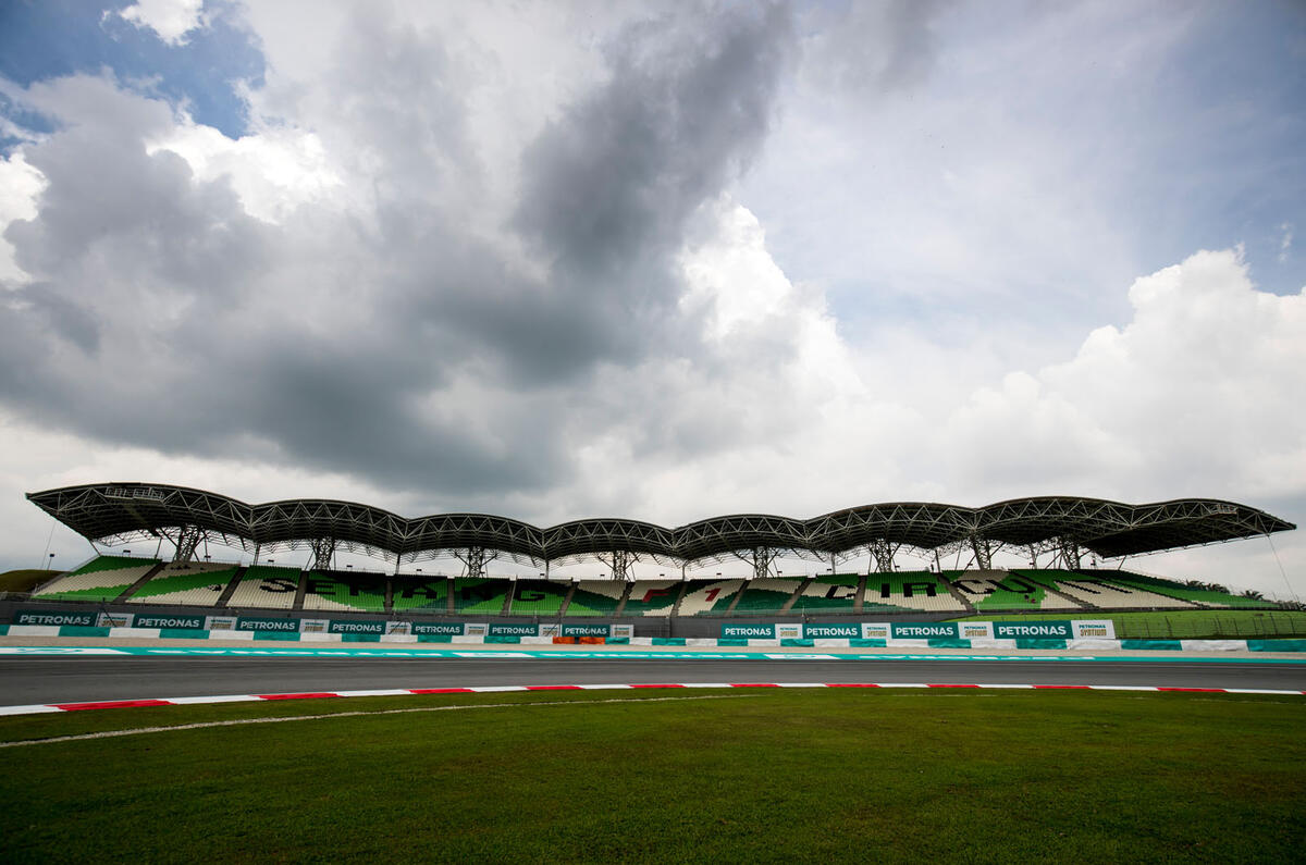 Autocar fixes Formula One - empty grandstant
