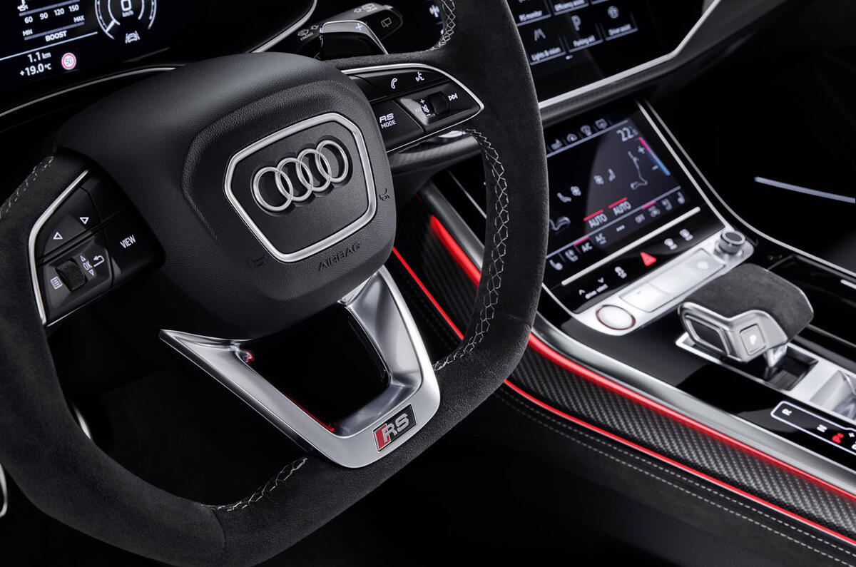 Audi RS Q8 2020 official reveal photos - steering wheel