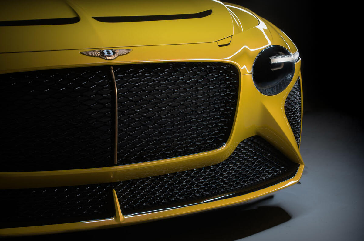 Bentley Bacalar 2020 - stationary front Bentley Bacalar 2020 - stationary front