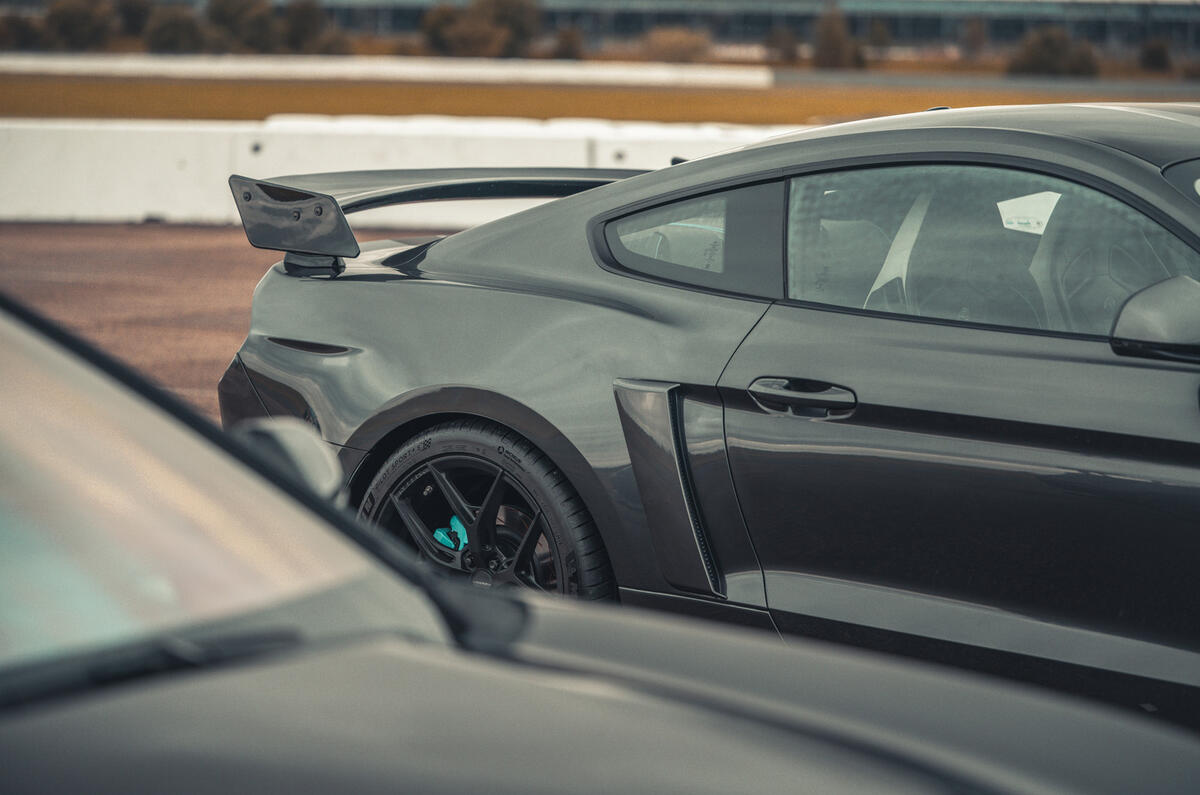 91 Camaro ZL1 vs Sutton Mustang 2021 Mustang spoiler 91 Camaro ZL1 vs Sutton Mustang 2021 Mustang spoiler