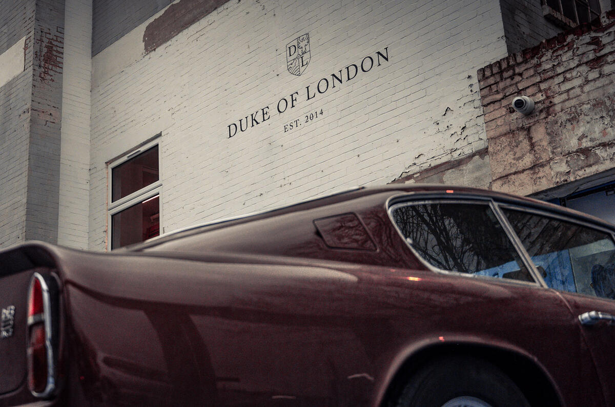 91 Duke of London Autocar visits outside sign