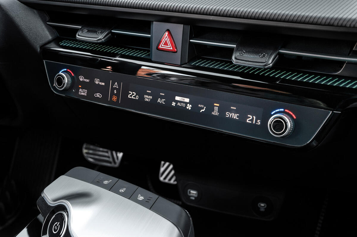 91 Kia EV6 prototype ride 2022 climate controls