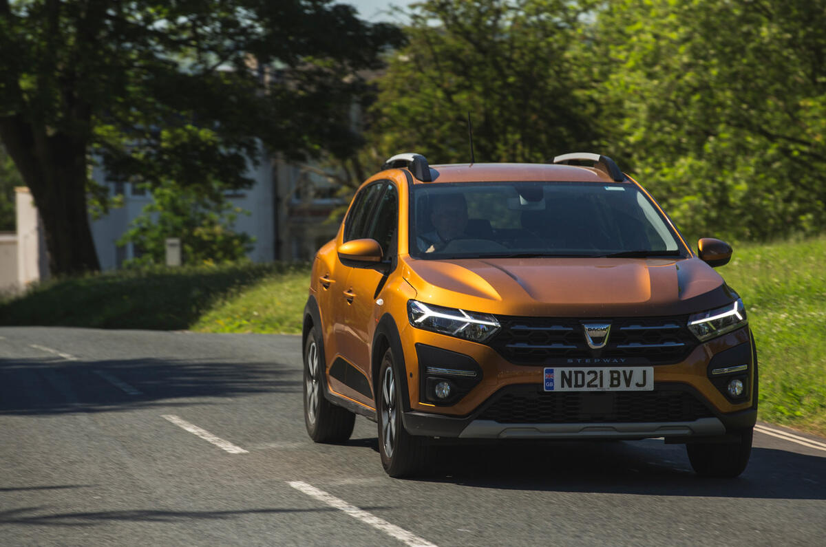 91 long term awards 2021 Dacia Sandero tracking front