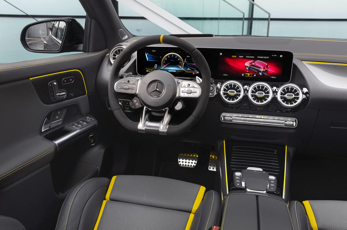Mercedes-AMG GLA 45 S 2020 official press images - dashboard Mercedes-AMG GLA 45 S 2020 official press images - dashboard
