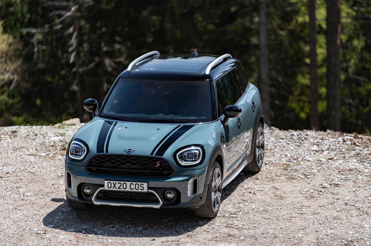 Mini Countryman 2020 facelift - official press images - static front Mini Countryman 2020 facelift - official press images - static front