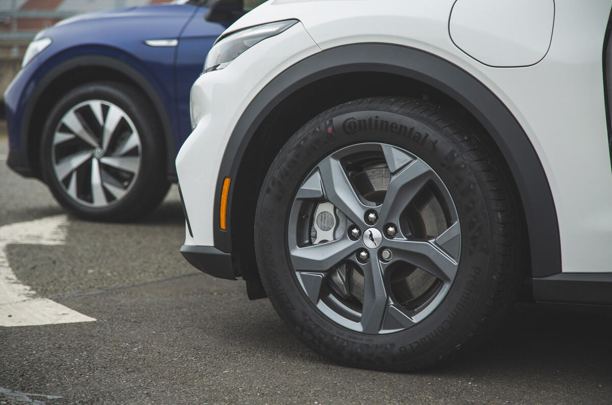 91 Mustang Mach e ID 4 Polestar 2 triple test 2021 alloy wheels 91 Mustang Mach e ID 4 Polestar 2 triple test 2021 alloy wheels