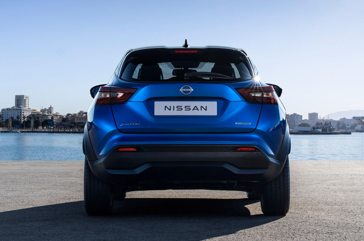 91 Nissan Juke Hybrid 2022 official reveal static rear end 91 Nissan Juke Hybrid 2022 official reveal static rear end