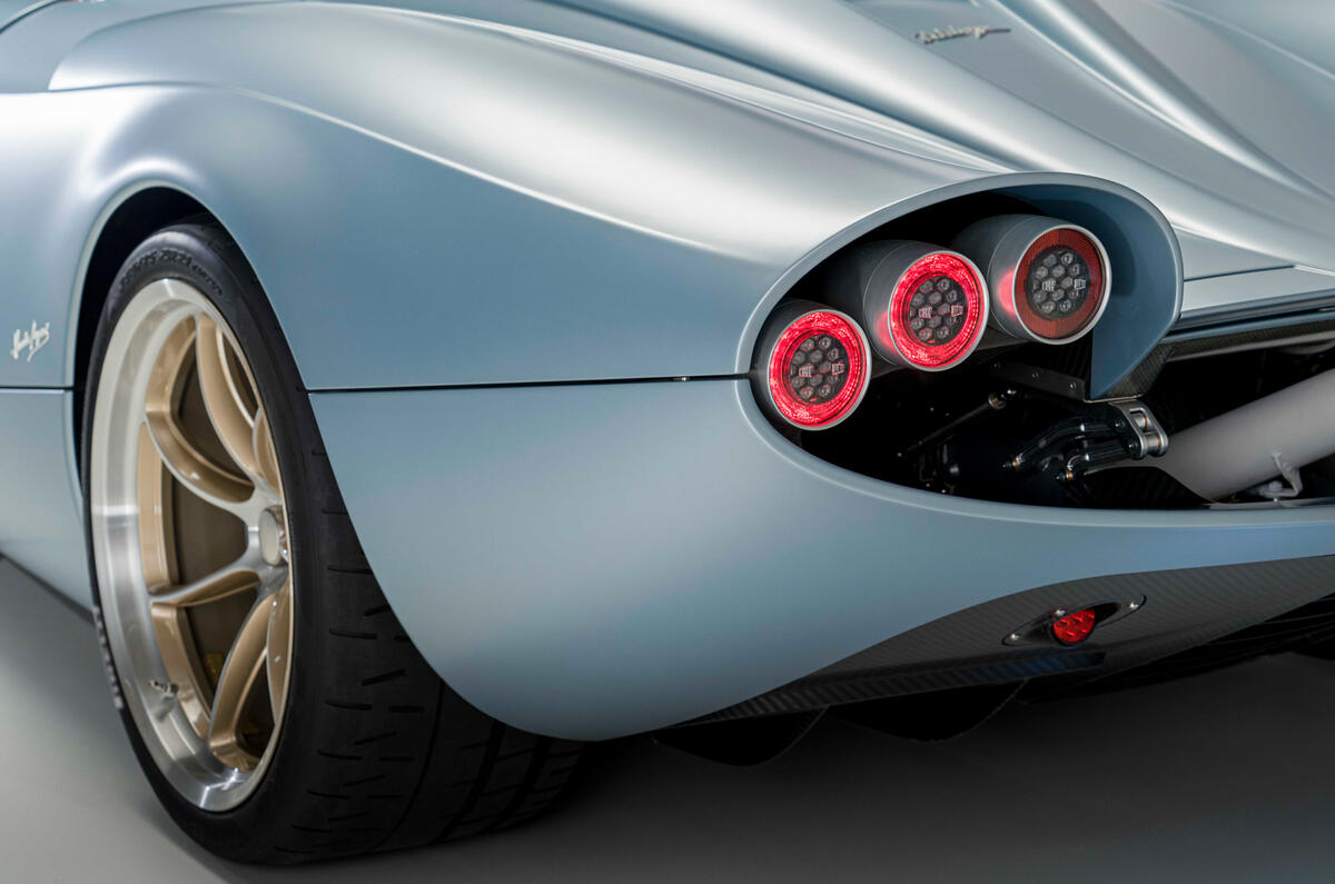 91 pagani huayra codalunga rear lights 91 pagani huayra codalunga rear lights
