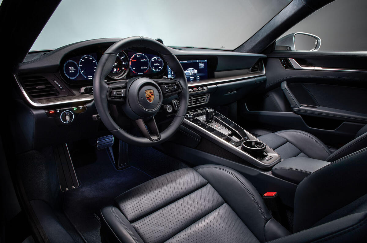 2019 Porsche 911 official reveal - press still cabin