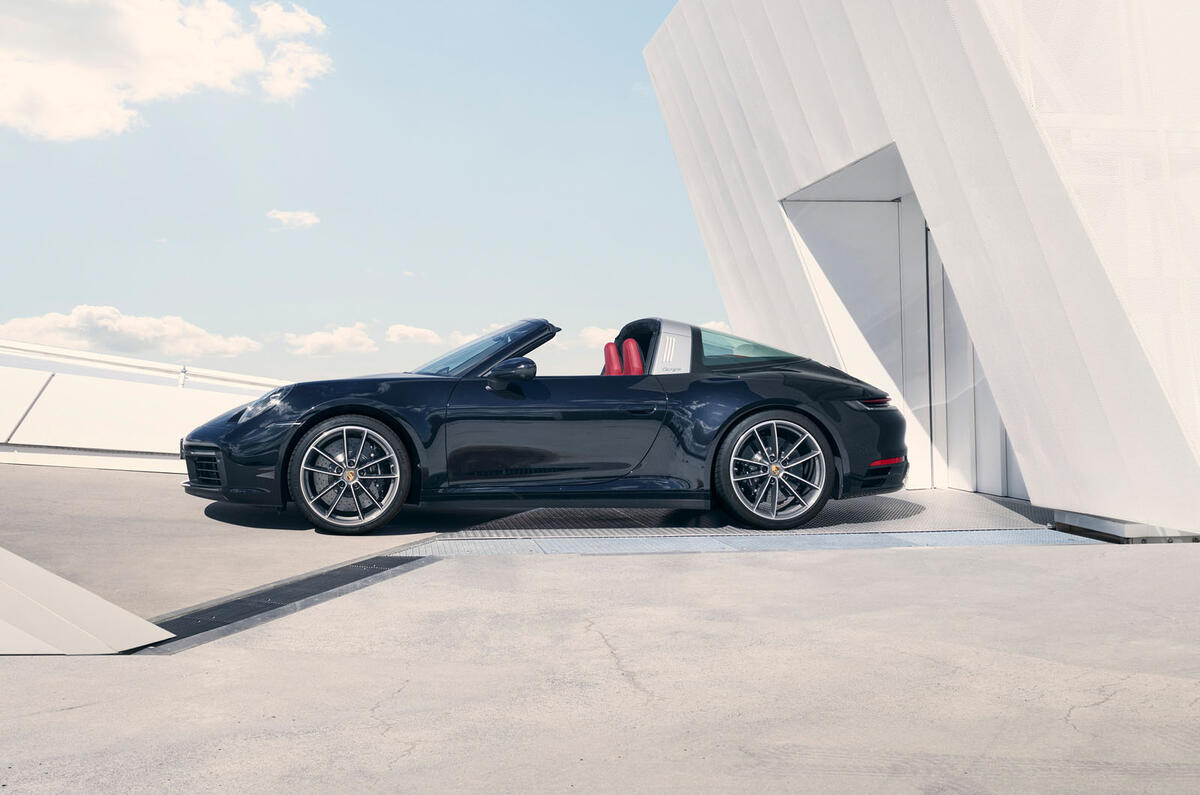 Porsche 911 Targa 992 official images - static side Porsche 911 Targa 992 official images - static side