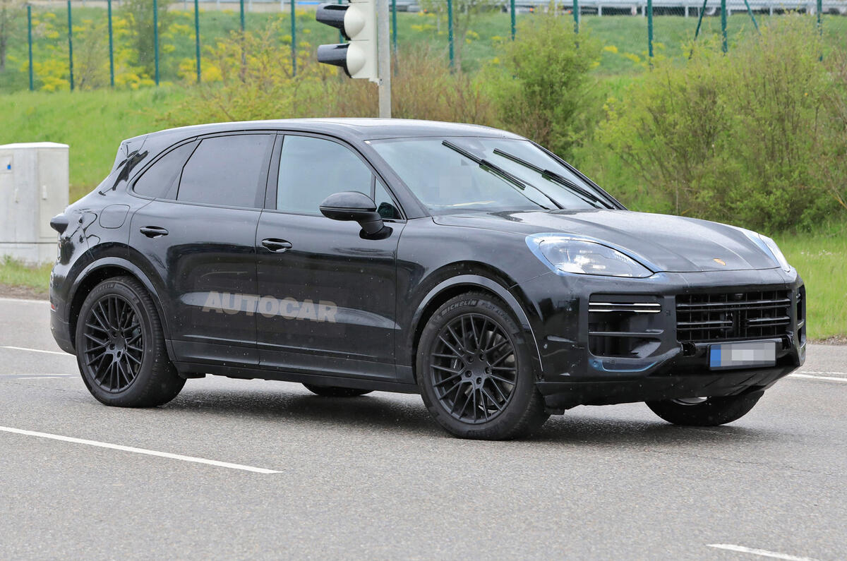 91 Porsche Cayenne 2022 spies side 91 Porsche Cayenne 2022 spies side