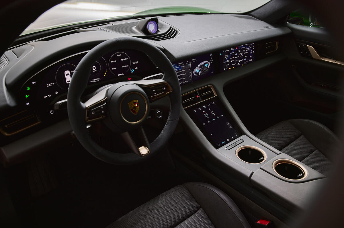 91 Porsche Taycan Cross Turismo official images cabin 91 Porsche Taycan Cross Turismo official images cabin