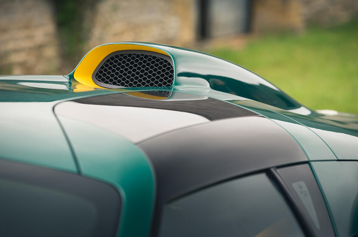 91 Touring Arese RH 95 2021 drive roof aero