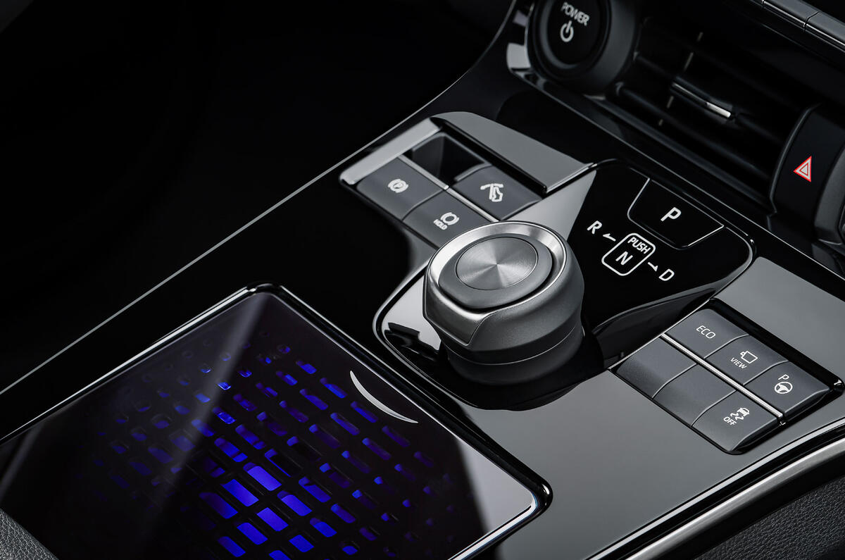 91 Toyota ZEV concept official reveal centre console 91 Toyota ZEV concept official reveal centre console
