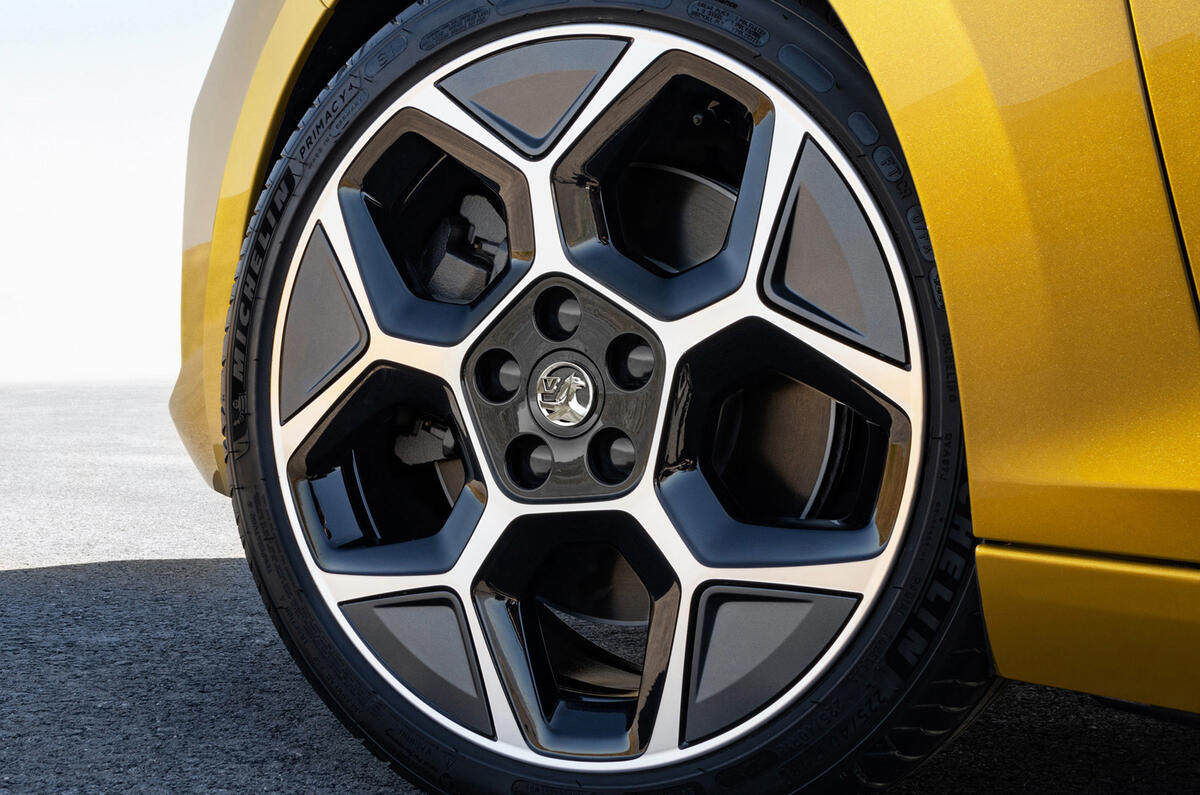 91 Vauxhall Astra 2022 official images alloy wheels 91 Vauxhall Astra 2022 official images alloy wheels
