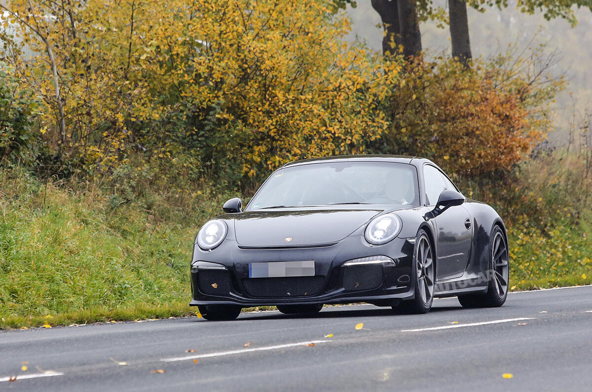 Porsche 911 R spy shots
