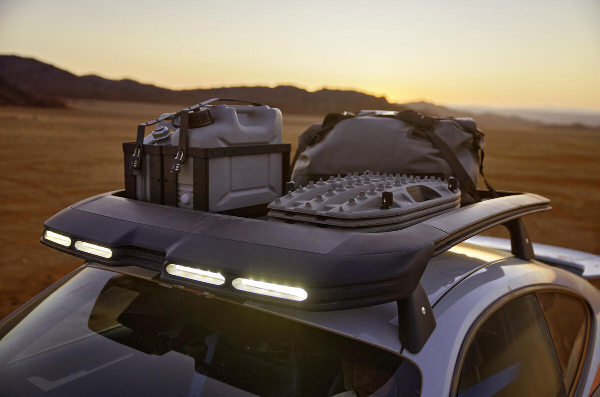 911 Dakar roof luggage 911 Dakar roof luggage