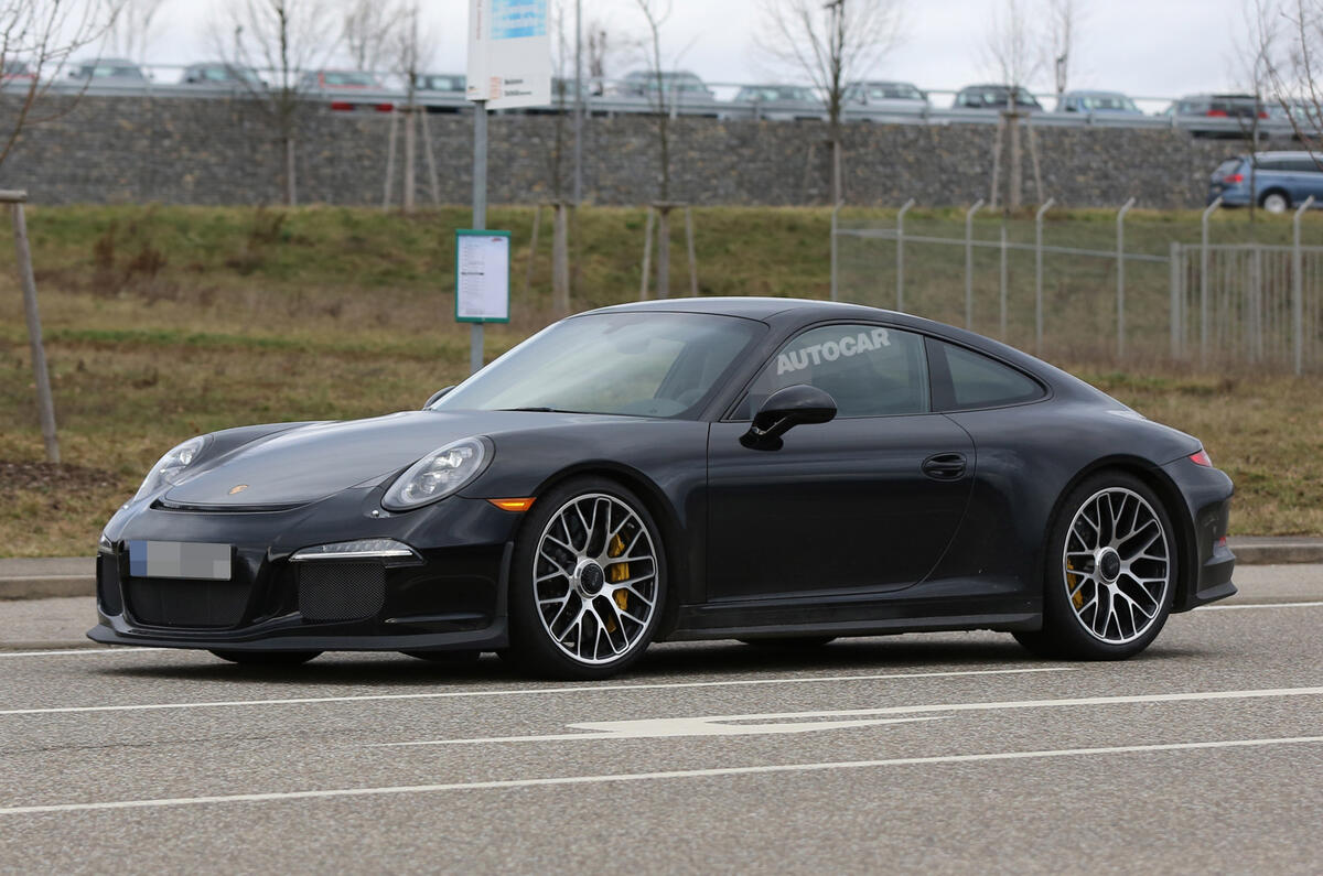 Porsche 911 R spy shots