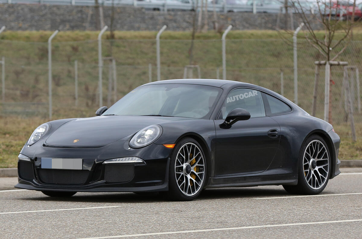 Porsche 911 R spy shots