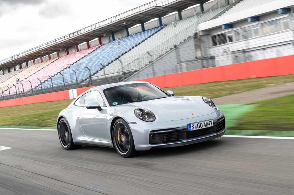 Porsche 992 911