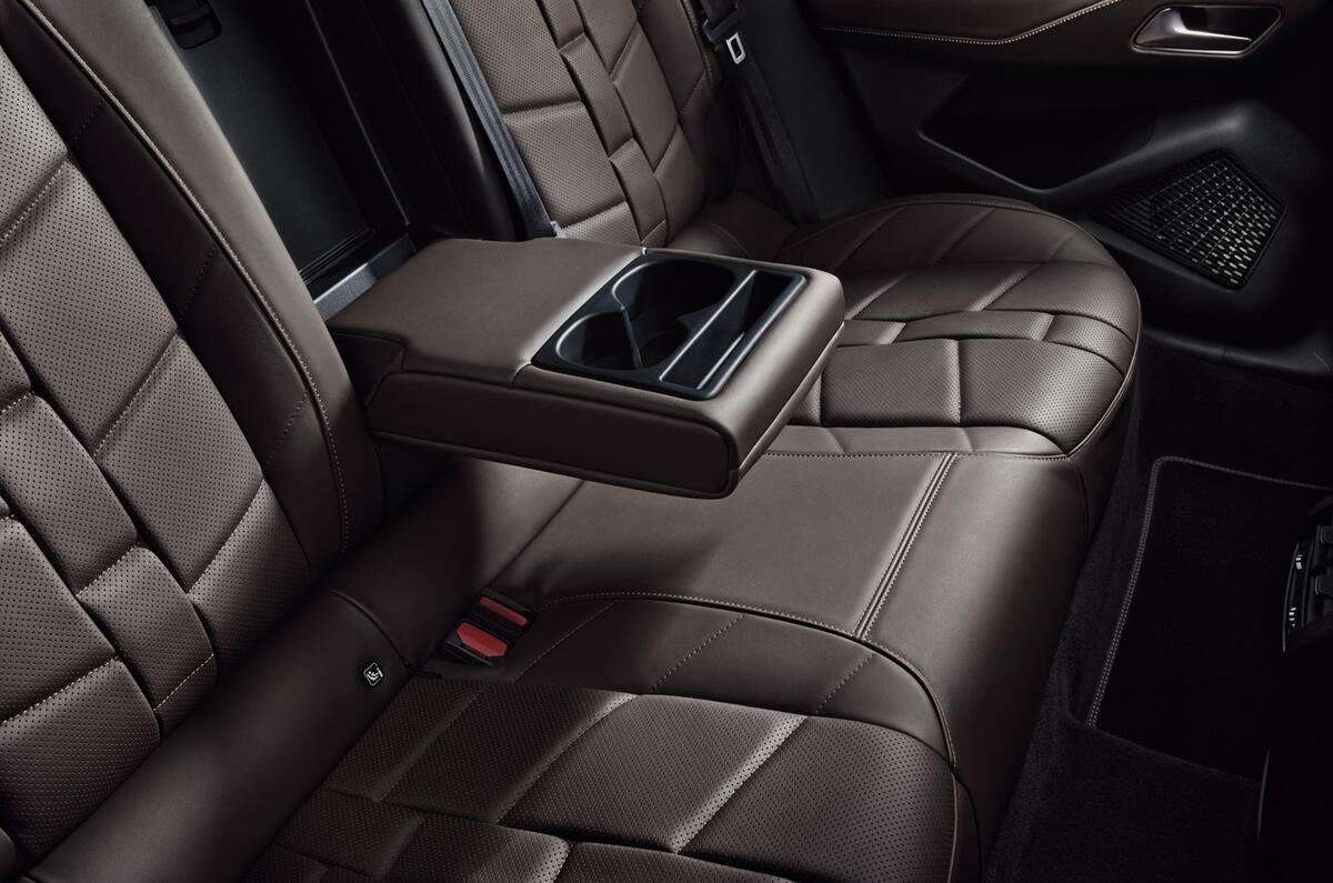 92 2020 DS4 V0044 92 2020 DS4 V0044