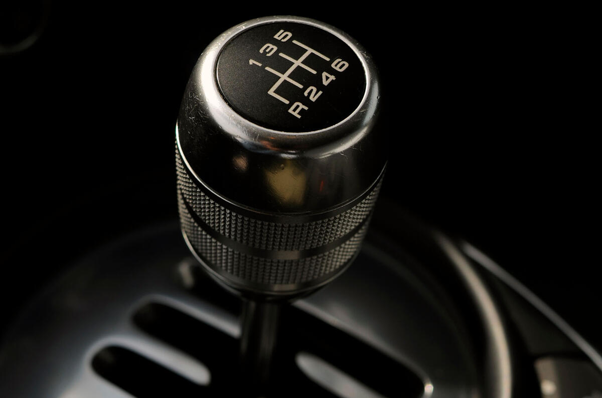 92 Audi R8 used buying guide 2022 gearstick 92 Audi R8 used buying guide 2022 gearstick