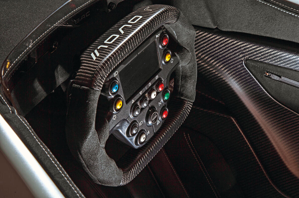 BAC Mono R carbonfibre feature - steering wheel