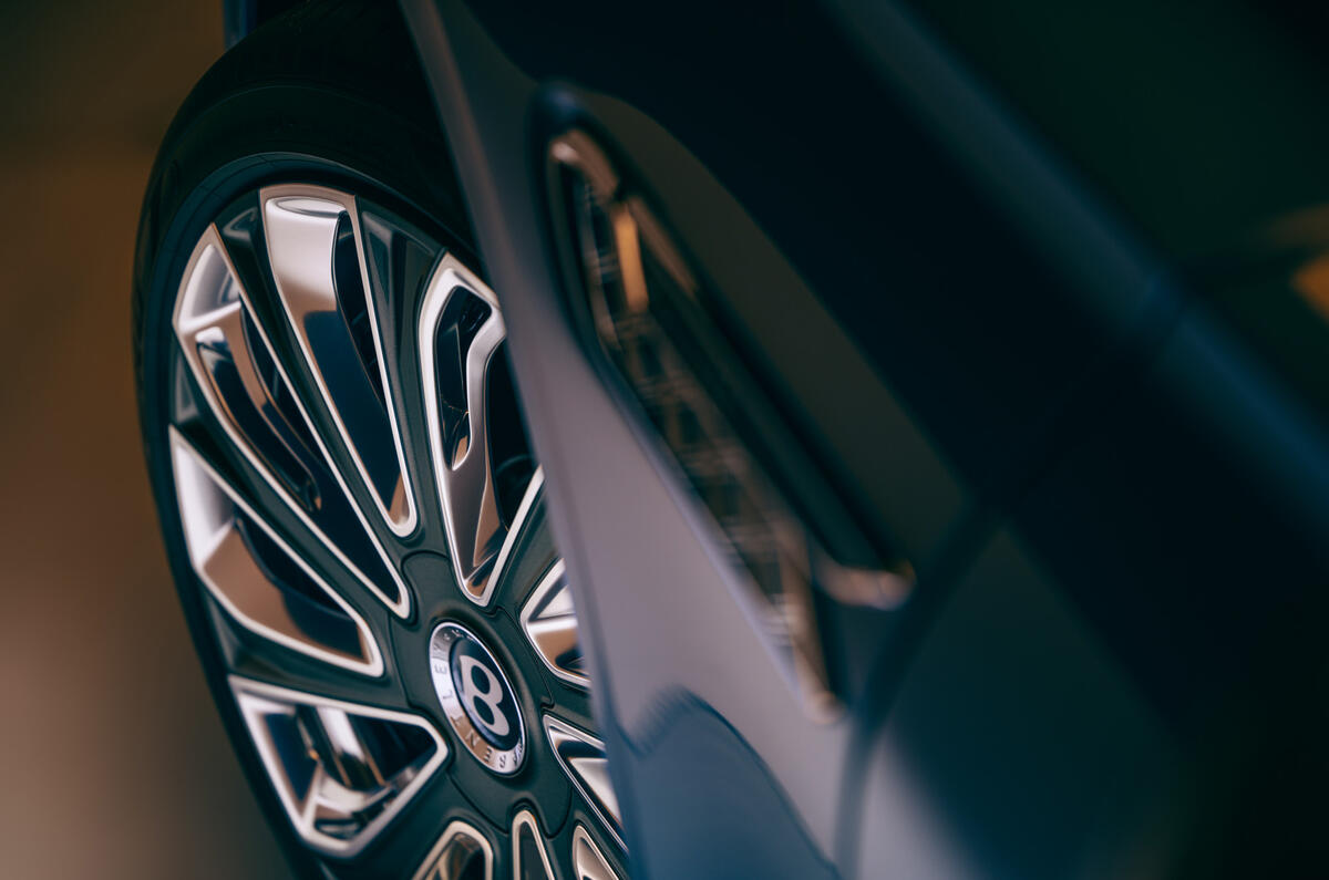 92 Bentley Flying Spur Mulliner official reveal alloy wheels