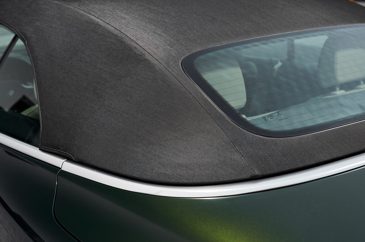 2021 BMW 4 Series Convertible official images - roof 2021 BMW 4 Series Convertible official images - roof