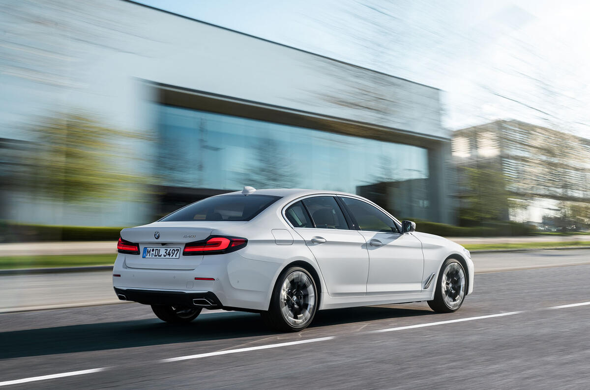 BMW 540i 2020 facelift official images - tracking rear BMW 540i 2020 facelift official images - tracking rear