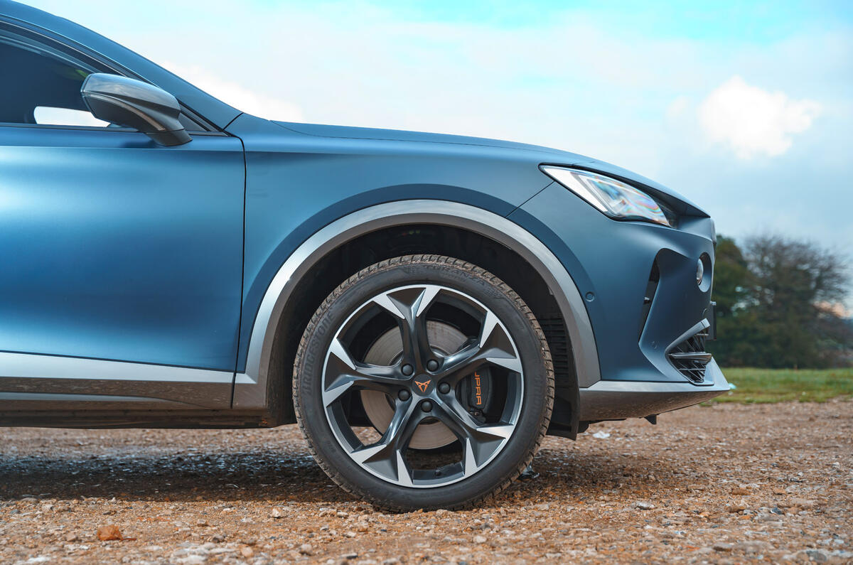 92 Cupra Formentor vs Hyundai Kona N 2022 Cupra wheel 92 Cupra Formentor vs Hyundai Kona N 2022 Cupra wheel