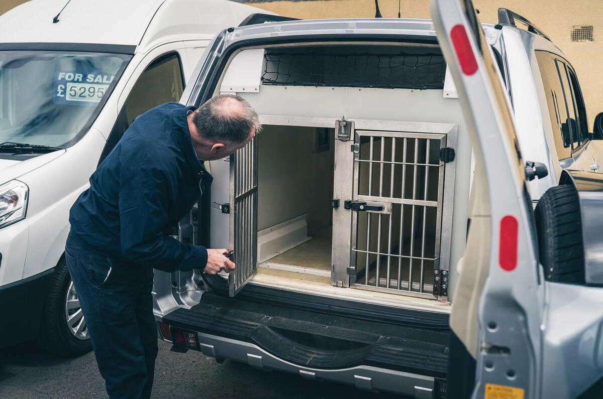 92 dog van 92 dog van