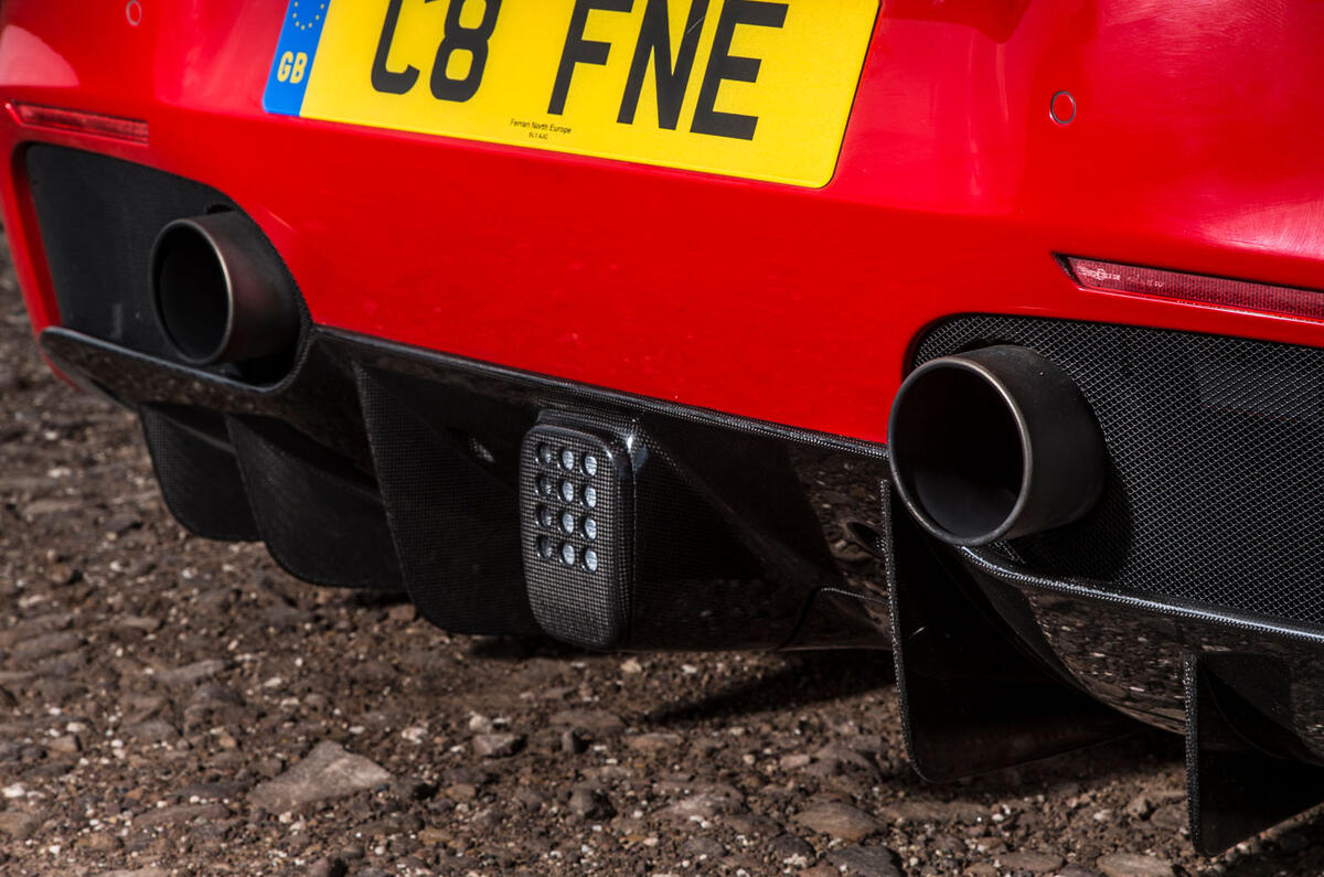 Ferrari 488 GTB rewind - exhausts Ferrari 488 GTB rewind - exhausts
