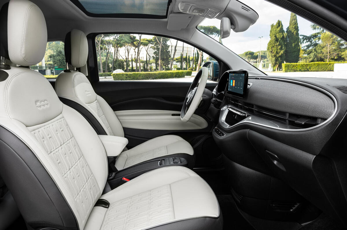 Fiat 500 electric 2020 official press images - cabin Fiat 500 electric 2020 official press images - cabin