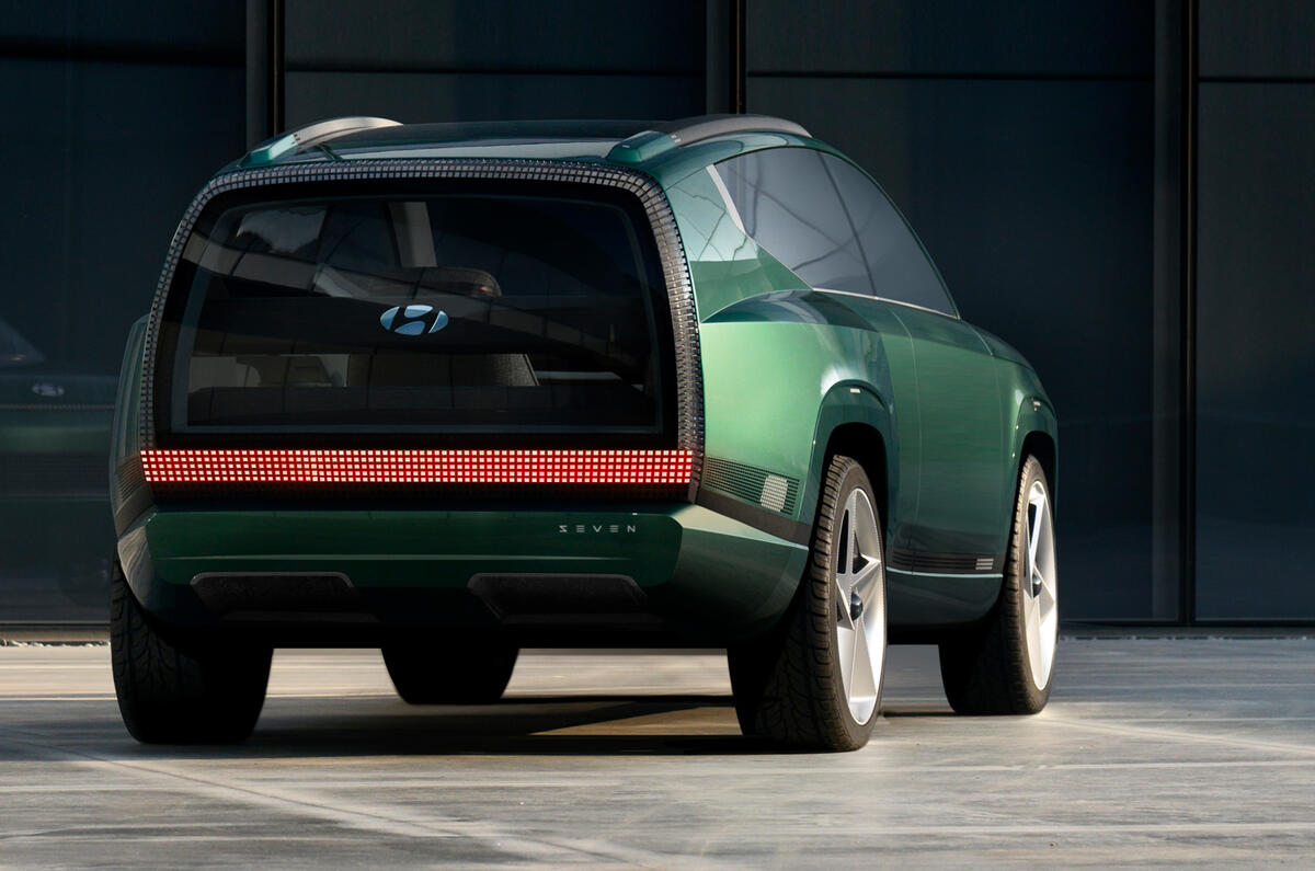 92 hyundai ioniq 7 rear 92 hyundai ioniq 7 rear