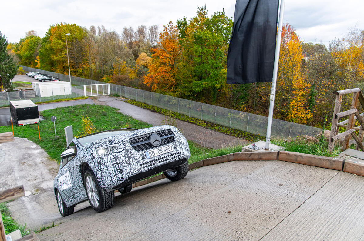Mercedes-Benz GLA prototype ride 2019 - hill ascent