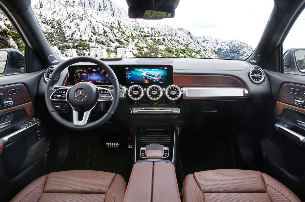 Mercedes-Benz GLB 2019 official reveal - dashboard