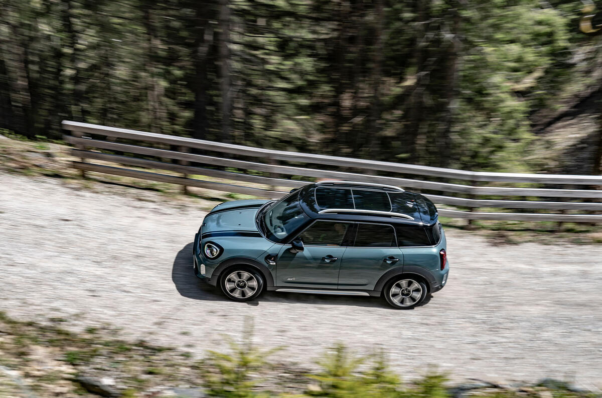 Mini Countryman 2020 facelift - official press images - on the road aerial Mini Countryman 2020 facelift - official press images - on the road aerial