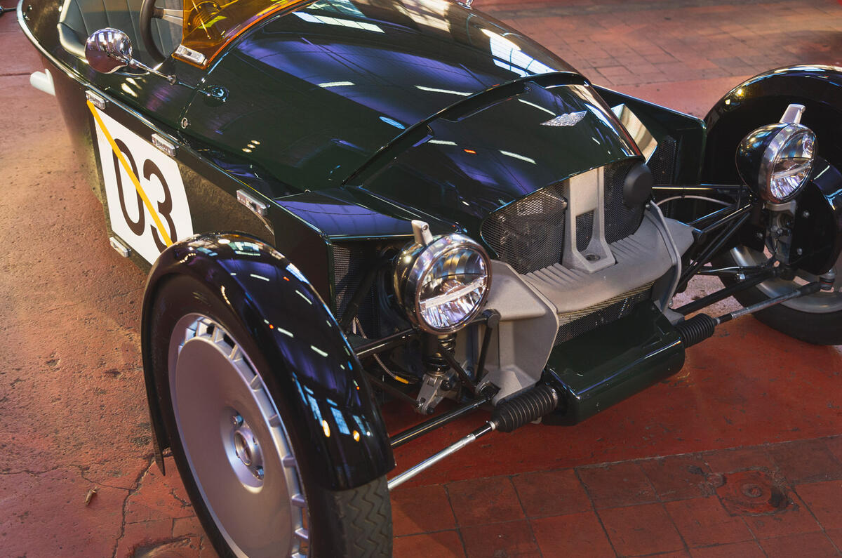 92 Morgan Super 3 2022 Autocar green headlights 92 Morgan Super 3 2022 Autocar green headlights