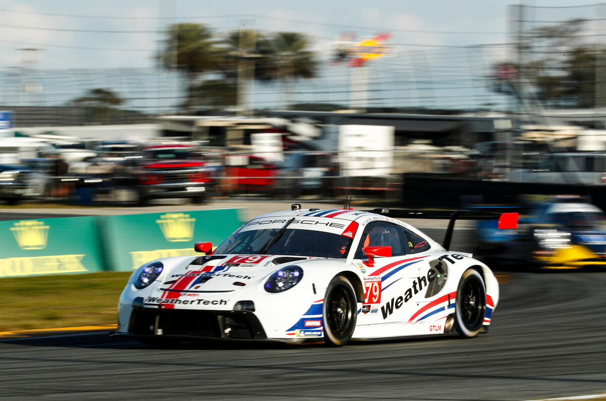 92 Porsche 911 GT3 2021 official images racer 92 Porsche 911 GT3 2021 official images racer