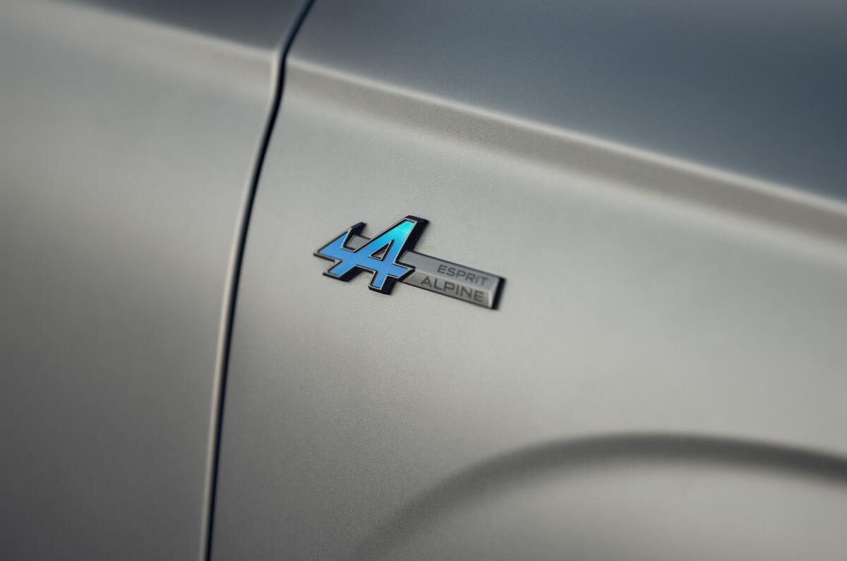 92 Renault Austral 2022 official reveal alpine trim 92 Renault Austral 2022 official reveal alpine trim