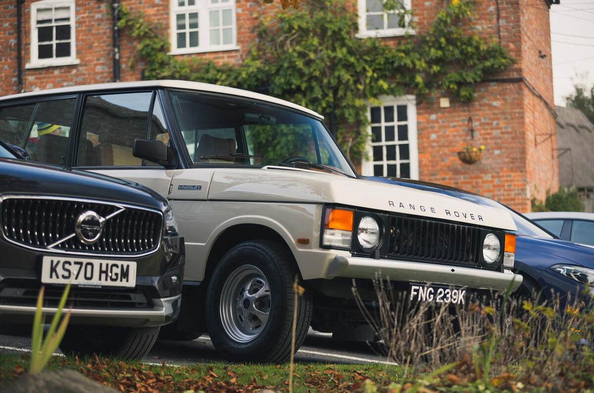 92 road testers christmas lunch 2021 RR parked