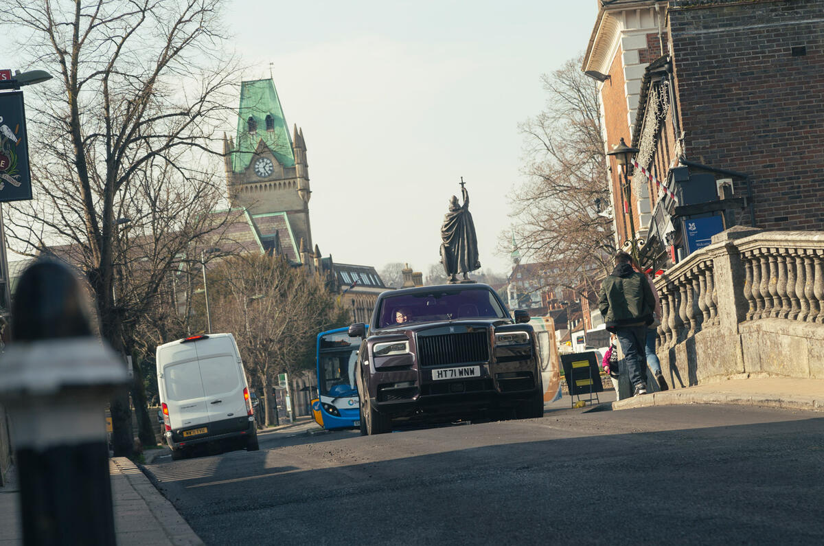 92 rolls royce cullinan black badge front 92 rolls royce cullinan black badge front