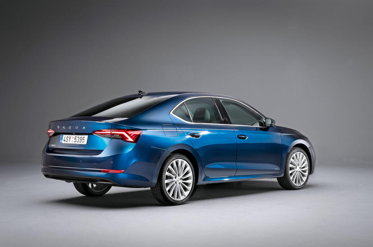 2020 Skoda Octavia hatch official studio - rear