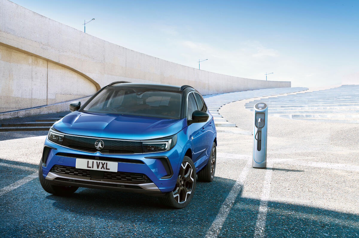 92 Vauxhall Astra 2021 teaser images static 92 Vauxhall Astra 2021 teaser images static