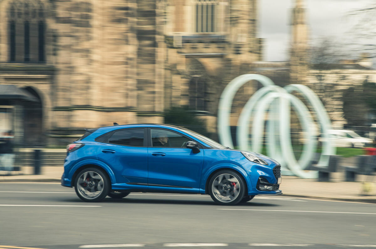 92 LUC Ford Puma ST Lamborghini Urus 2021 0114 92 LUC Ford Puma ST Lamborghini Urus 2021 0114