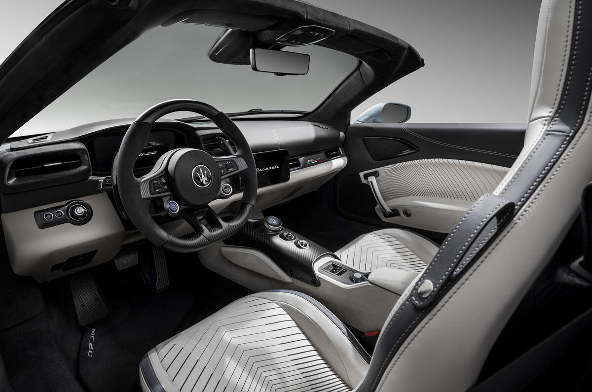 92 Maserati Cielo interior 92 Maserati Cielo interior