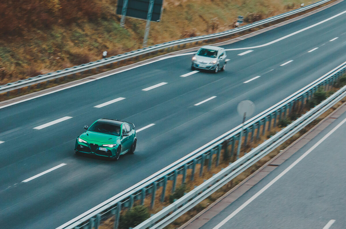 93 Alfa GTAm road trip 2022 autobahn 93 Alfa GTAm road trip 2022 autobahn