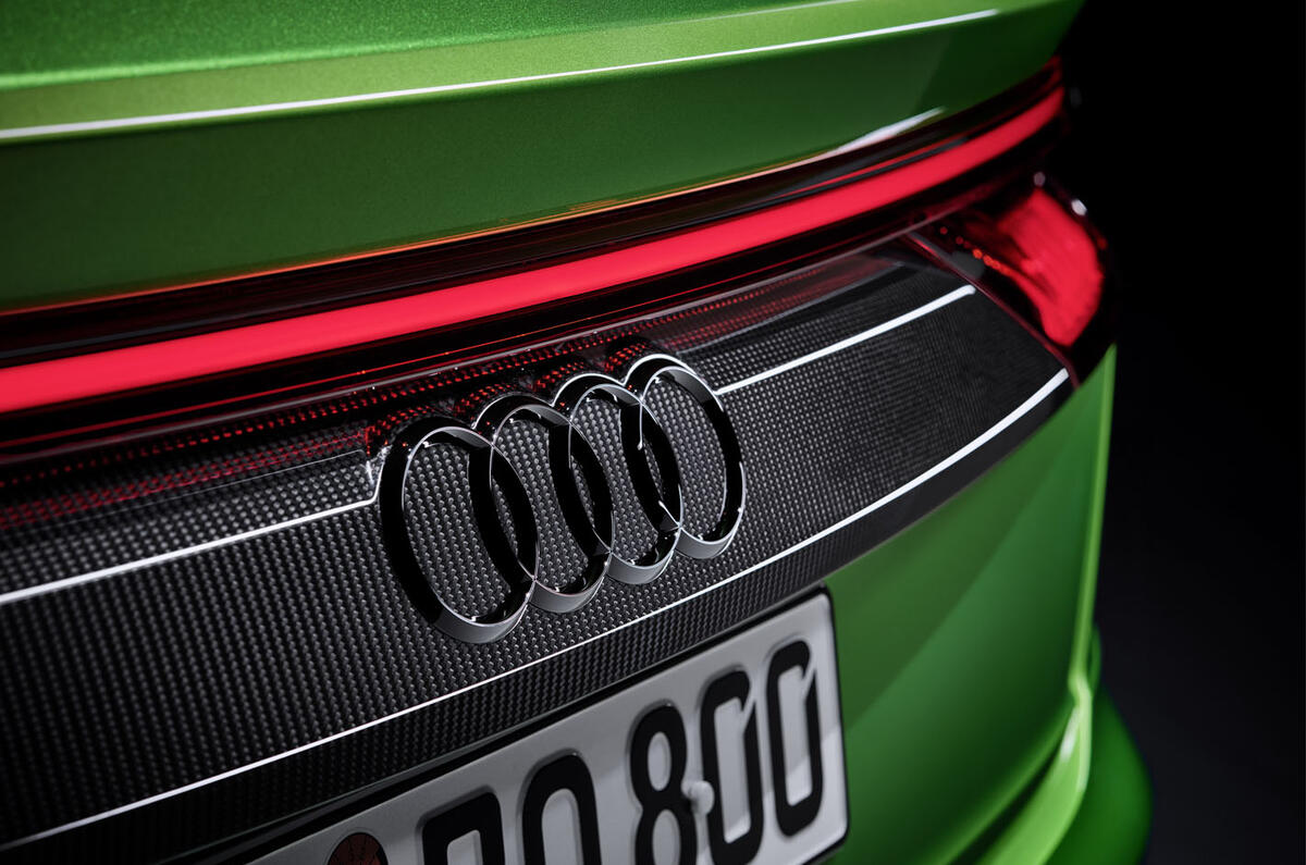 Audi RS Q8 2020 official reveal photos - rear badge